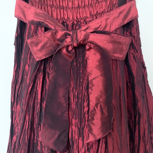 Vintage Red Prom Dress with Timeless Elegance - Picture 9 of 16